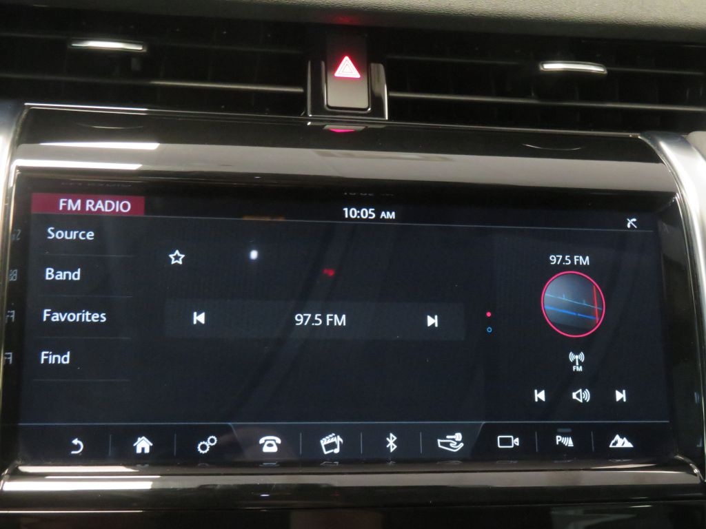 Photo 38 of this LAND ROVER DISCOVERY SPORT