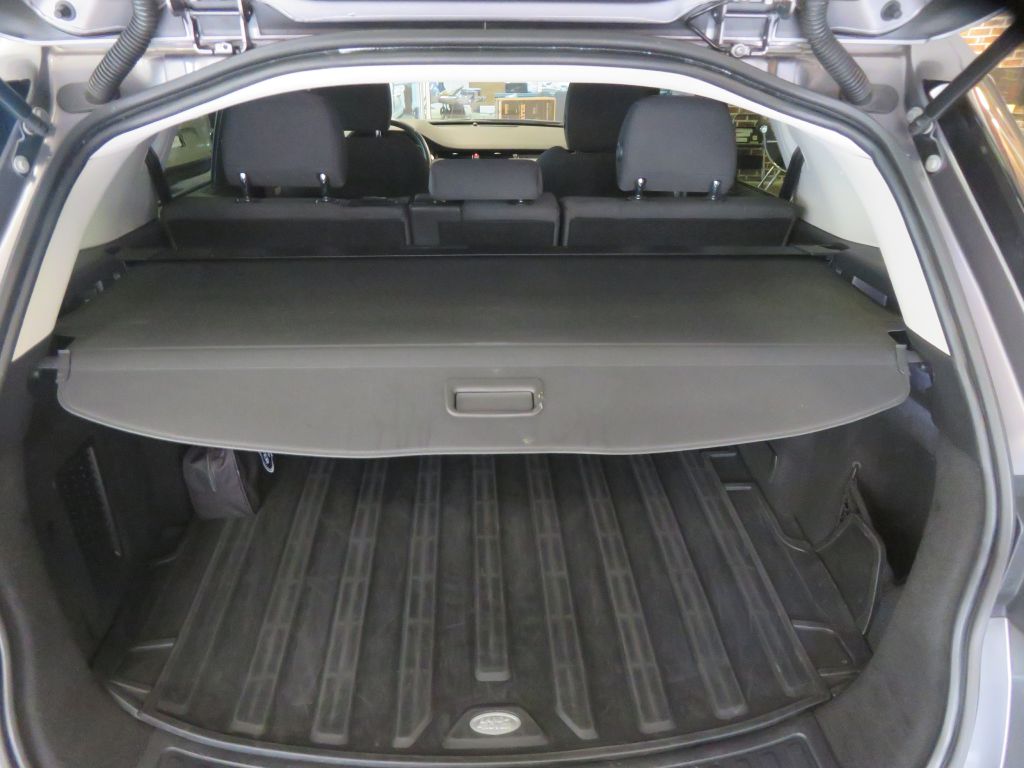 Photo 49 of this LAND ROVER DISCOVERY SPORT