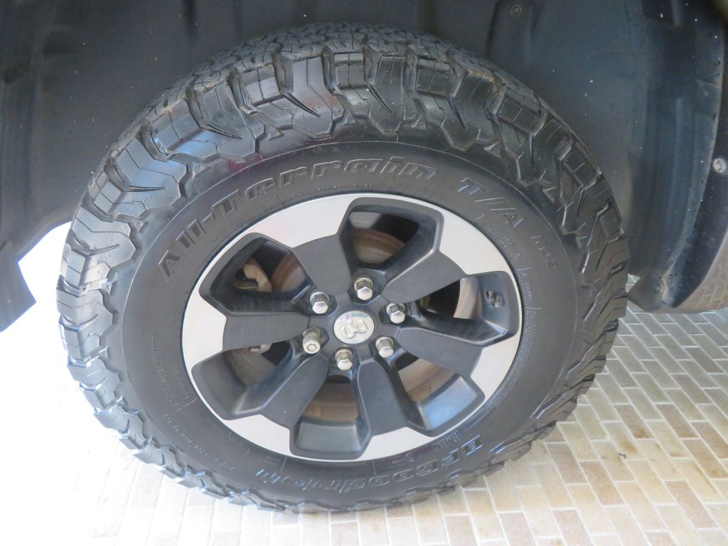 Photo 9 of this RAM 1500