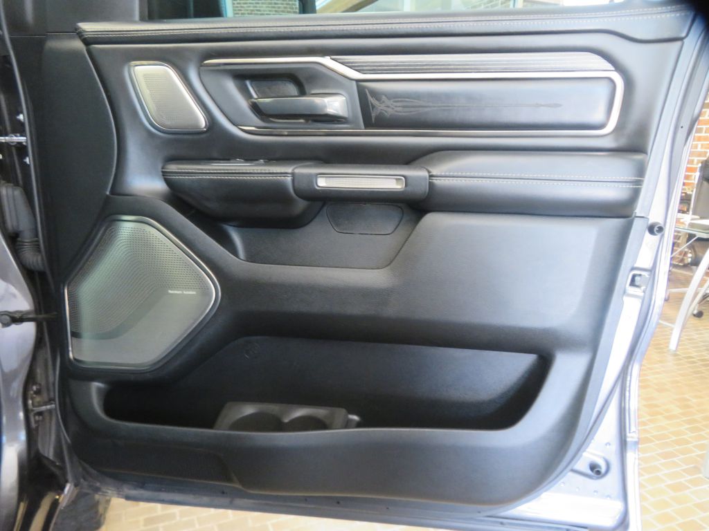 Photo 23 of this RAM 1500