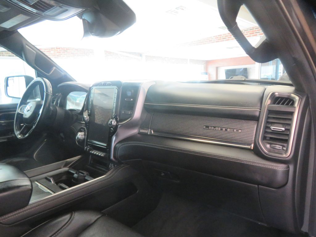 Photo 28 of this RAM 1500