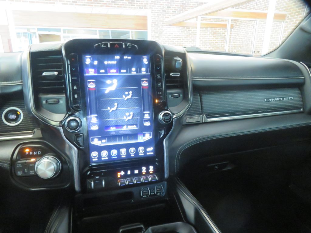 Photo 36 of this RAM 1500