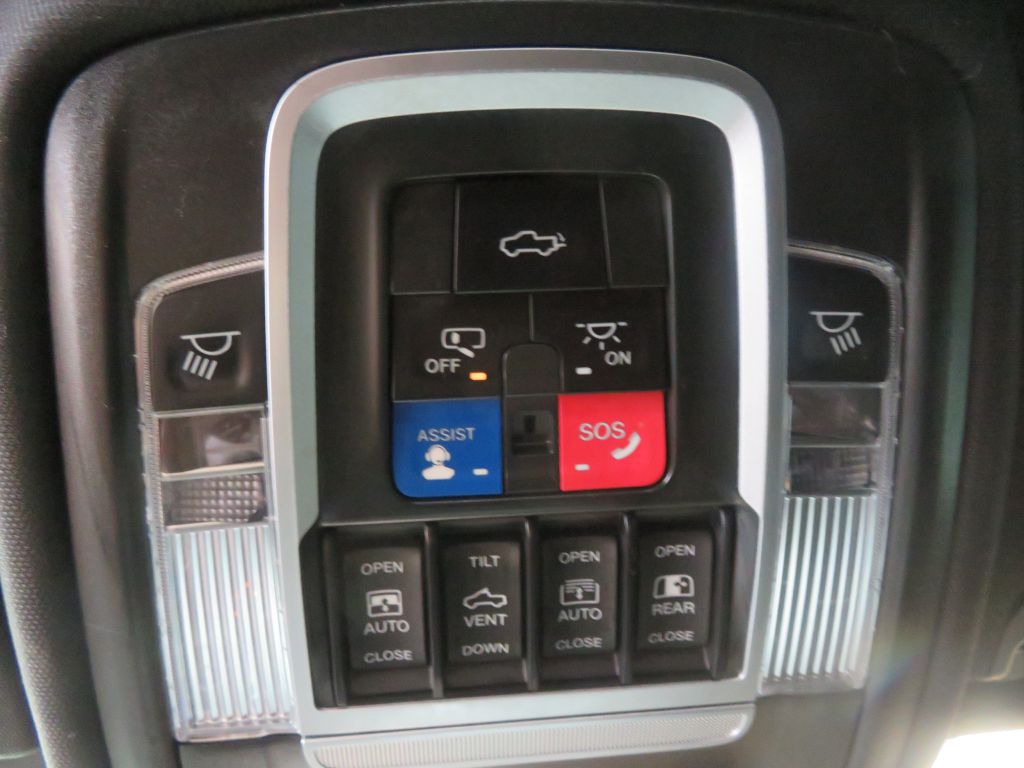 Photo 48 of this RAM 1500