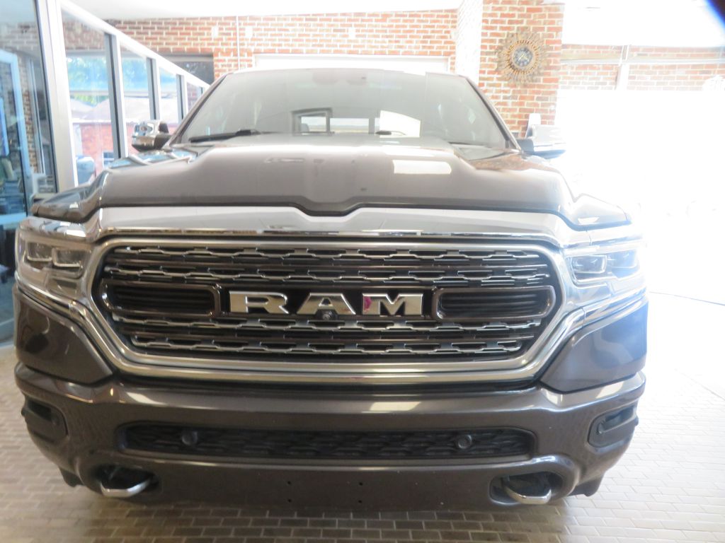 Photo 63 of this RAM 1500