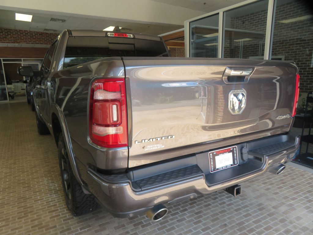 Photo 76 of this RAM 1500