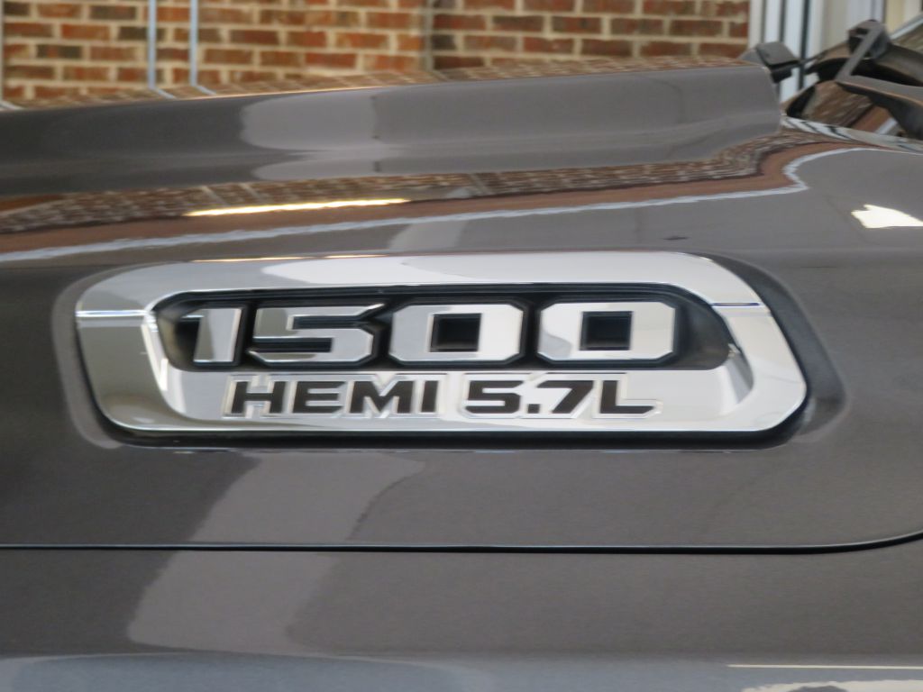 Photo 81 of this RAM 1500