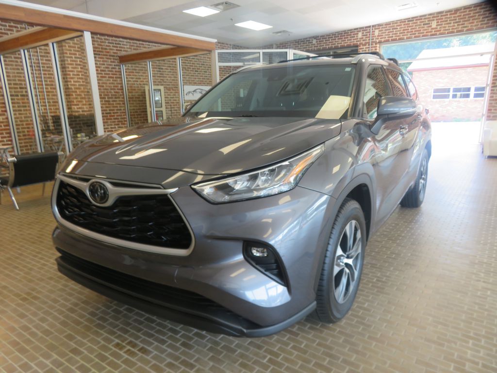 Photo 2 of this TOYOTA HIGHLANDER