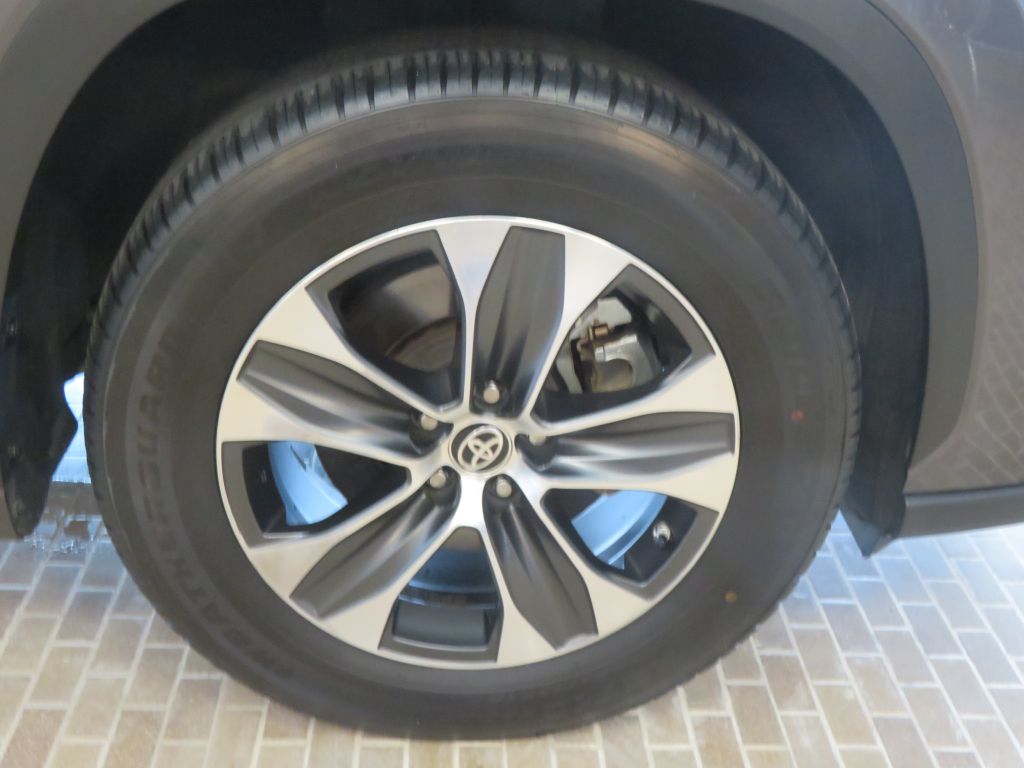 Photo 11 of this TOYOTA HIGHLANDER