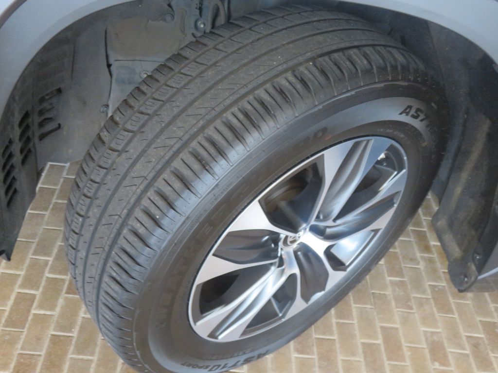Photo 12 of this TOYOTA HIGHLANDER