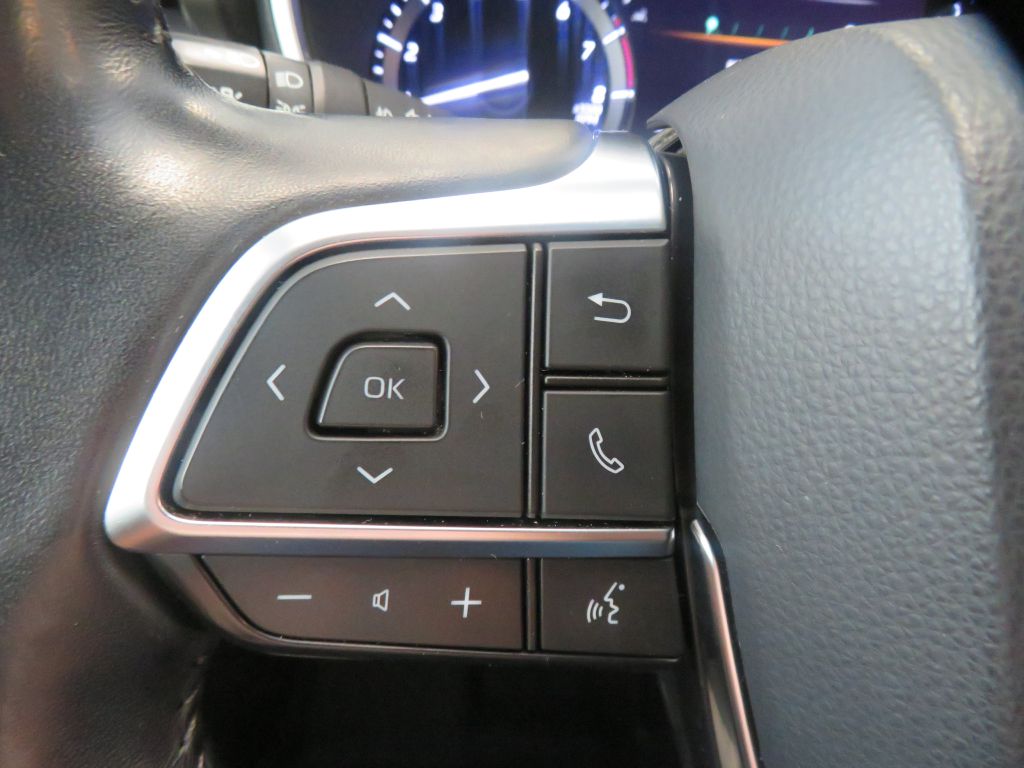 Photo 38 of this TOYOTA HIGHLANDER