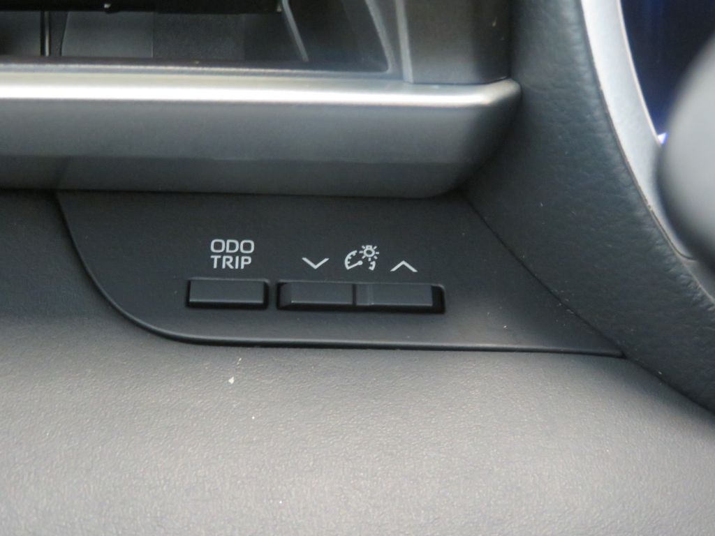 Photo 39 of this TOYOTA HIGHLANDER