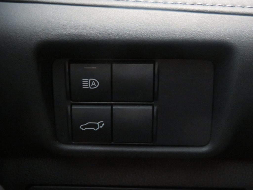 Photo 40 of this TOYOTA HIGHLANDER