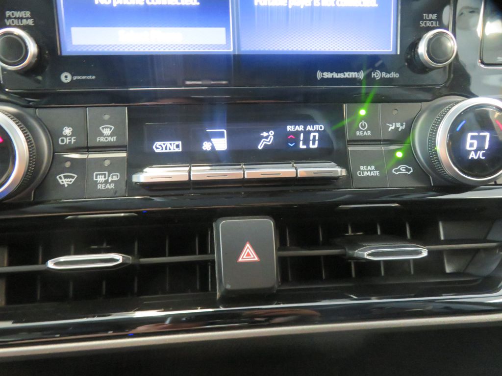 Photo 46 of this TOYOTA HIGHLANDER