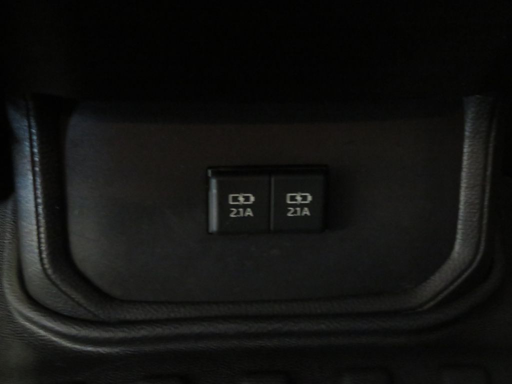 Photo 56 of this TOYOTA HIGHLANDER