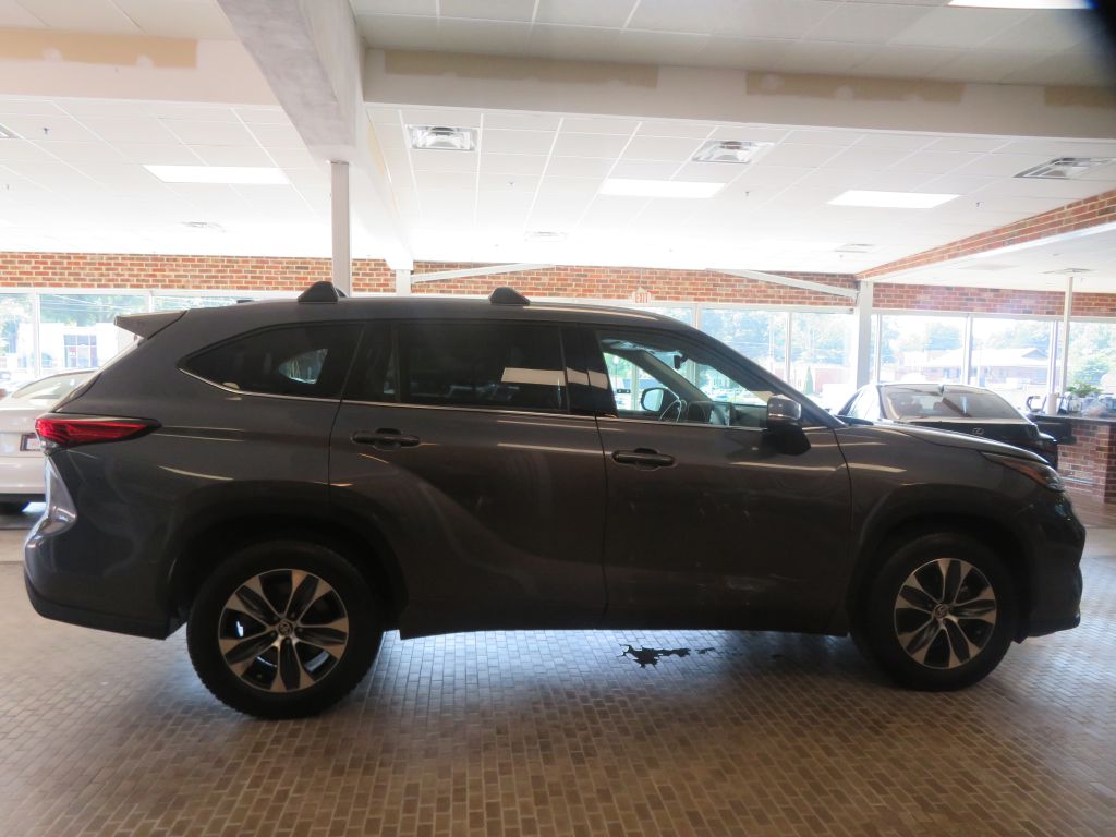 Photo 72 of this TOYOTA HIGHLANDER