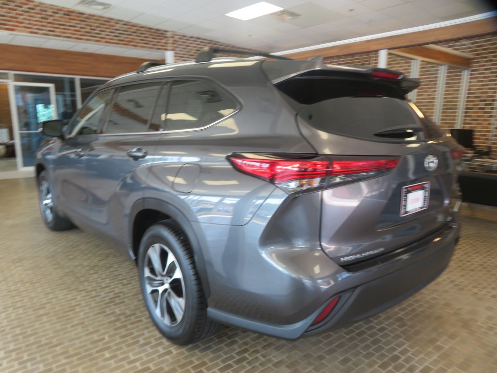 Photo 81 of this TOYOTA HIGHLANDER