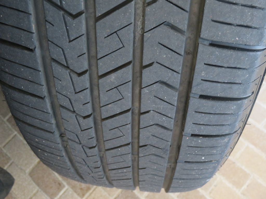 Photo 12 of this FORD ESCAPE