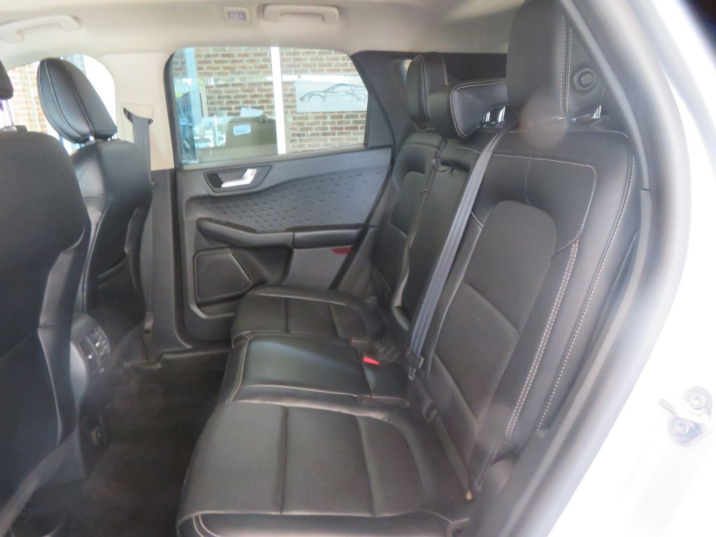 Photo 18 of this FORD ESCAPE
