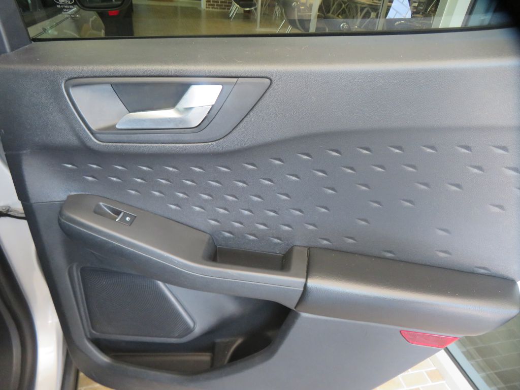 Photo 20 of this FORD ESCAPE