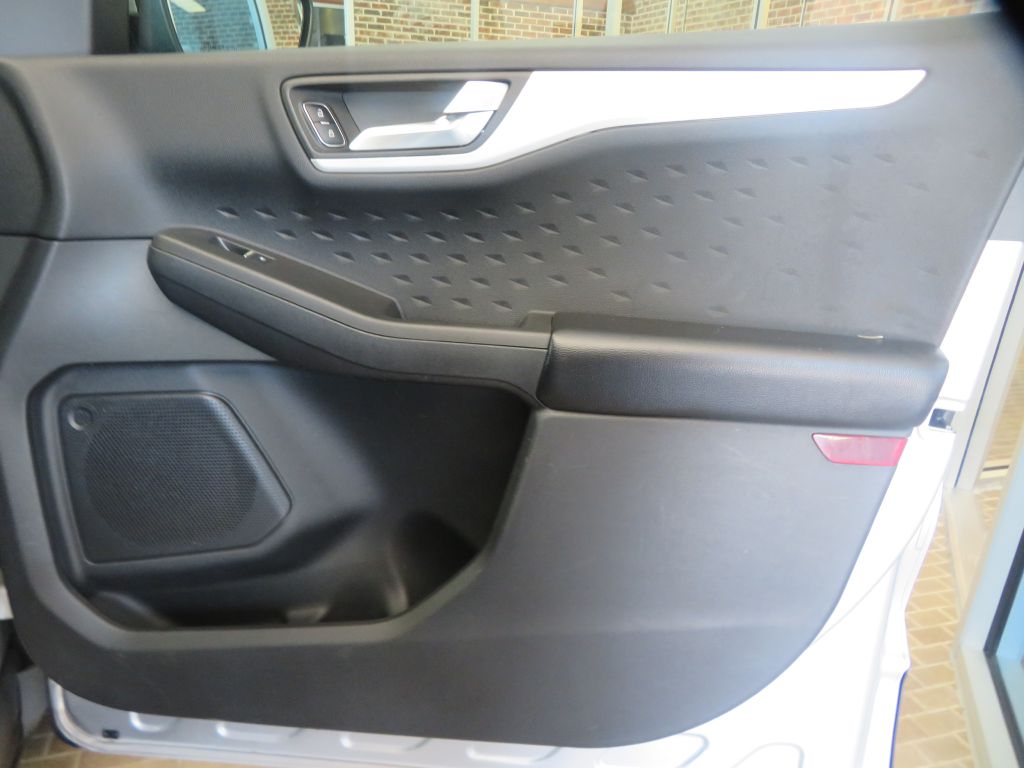 Photo 22 of this FORD ESCAPE