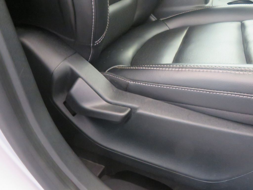 Photo 25 of this FORD ESCAPE
