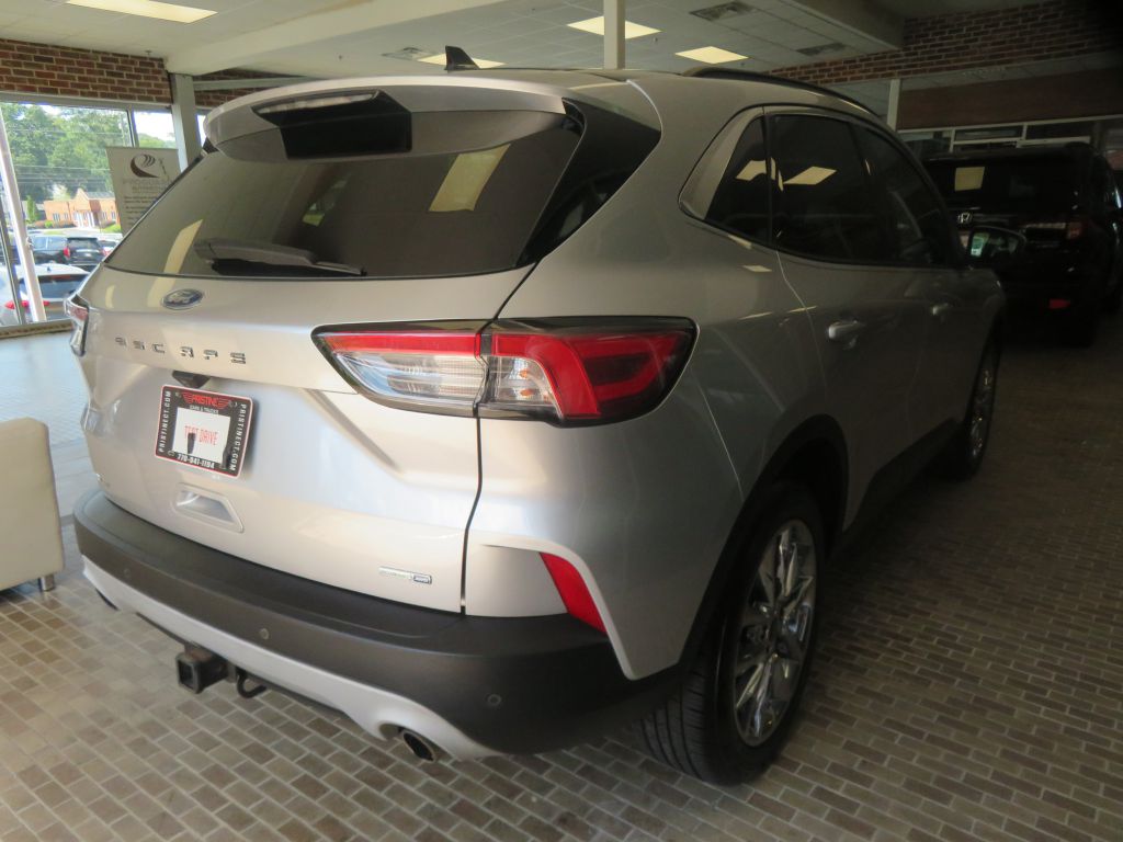 Photo 60 of this FORD ESCAPE