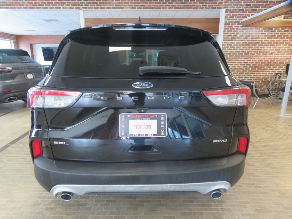 Photo 5 of this FORD ESCAPE