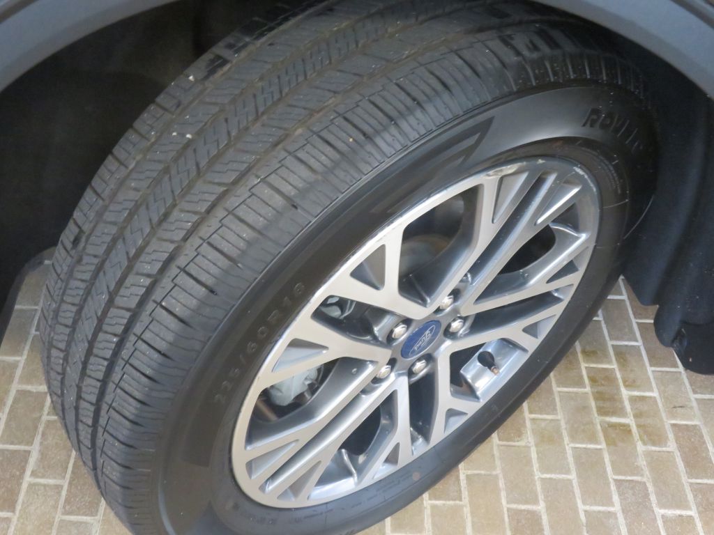 Photo 11 of this FORD ESCAPE