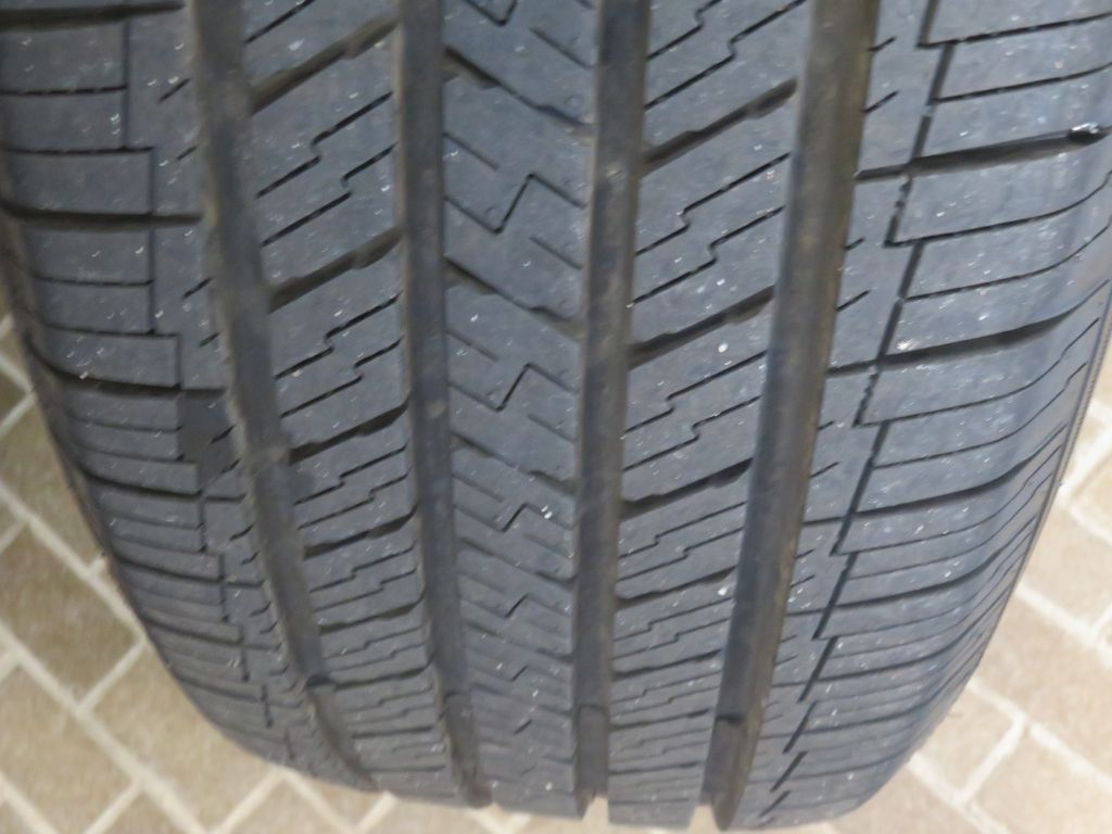 Photo 12 of this FORD ESCAPE
