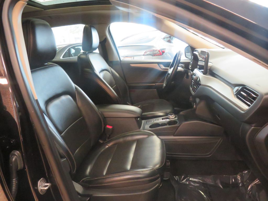 Photo 25 of this FORD ESCAPE