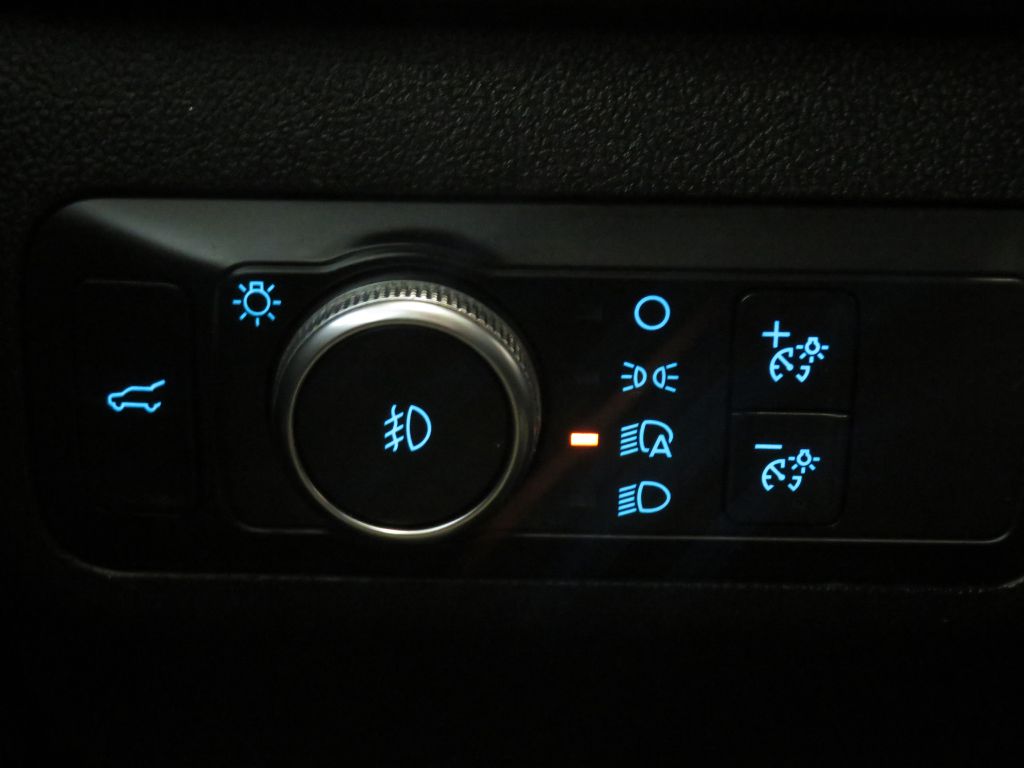 Photo 33 of this FORD ESCAPE