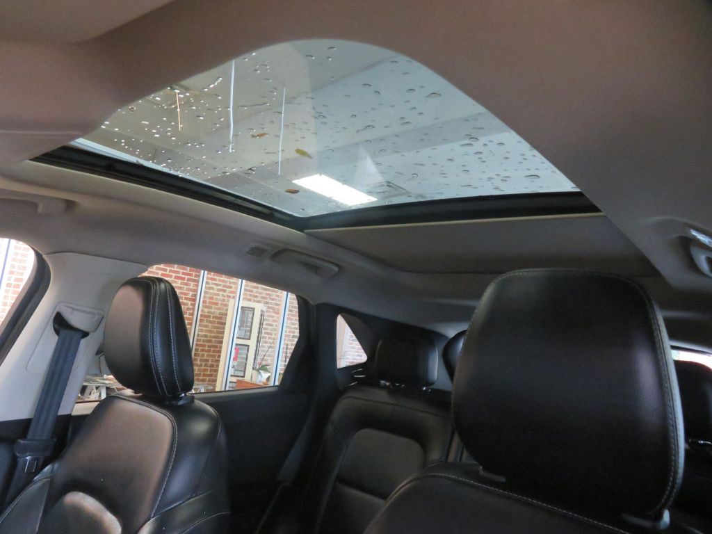 Photo 44 of this FORD ESCAPE