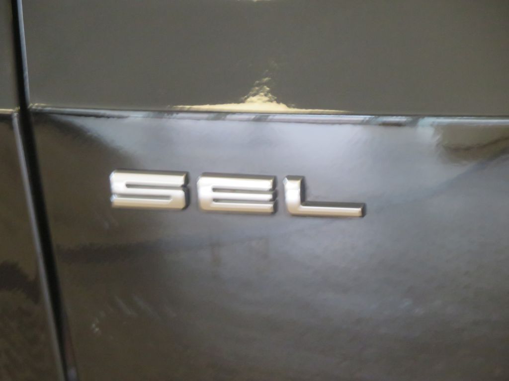 Photo 61 of this FORD ESCAPE