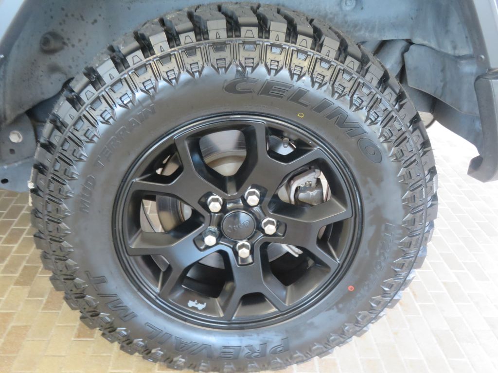 Photo 8 of this JEEP WRANGLER UNLIMI