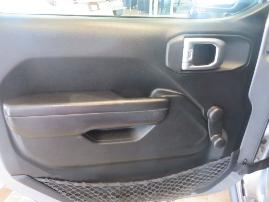 Photo 14 of this JEEP WRANGLER UNLIMI