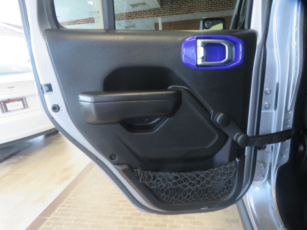 Photo 17 of this JEEP WRANGLER UNLIMI