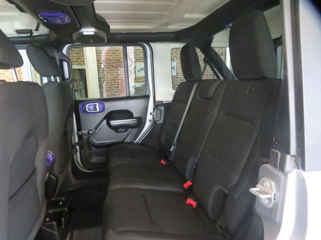 Photo 19 of this JEEP WRANGLER UNLIMI