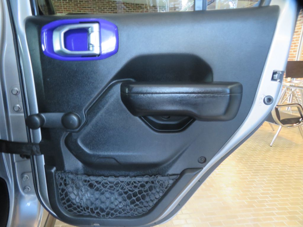 Photo 20 of this JEEP WRANGLER UNLIMI