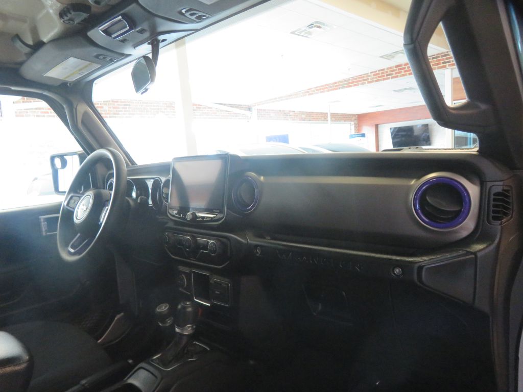 Photo 28 of this JEEP WRANGLER UNLIMI