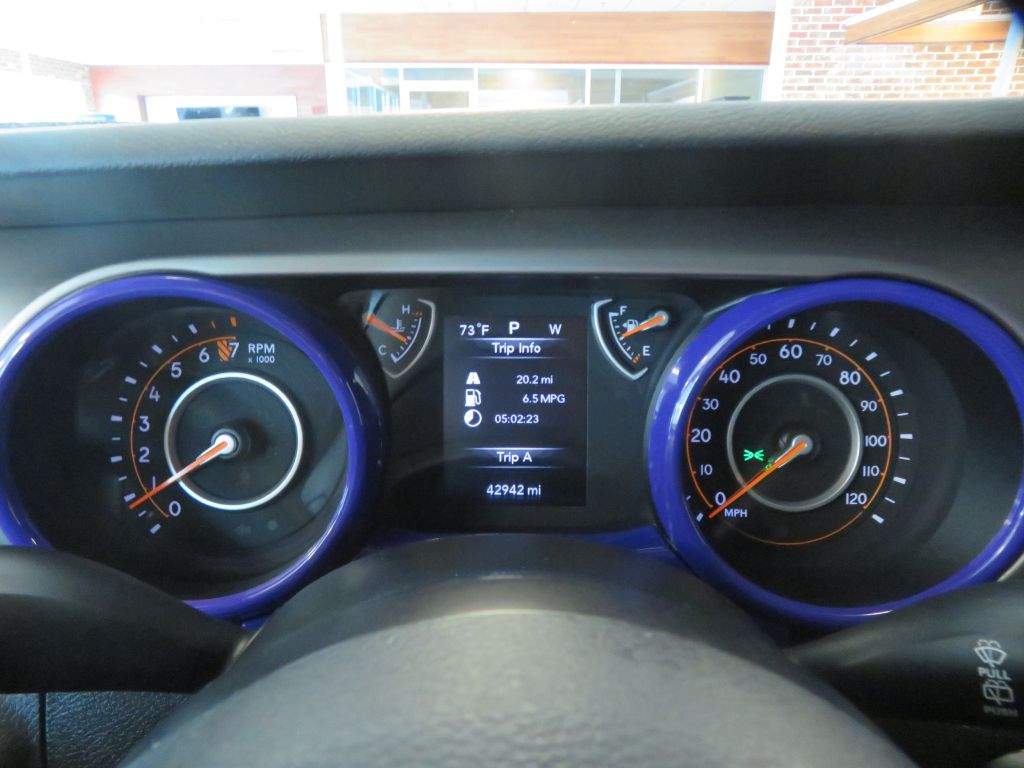 Photo 30 of this JEEP WRANGLER UNLIMI