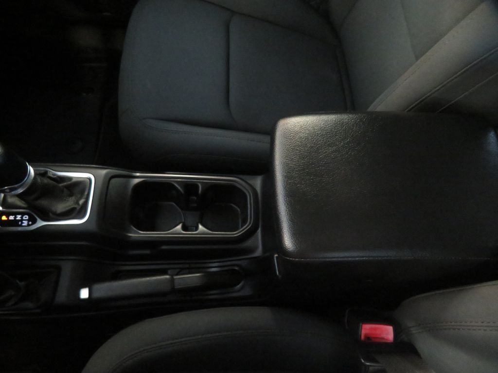 Photo 41 of this JEEP WRANGLER UNLIMI