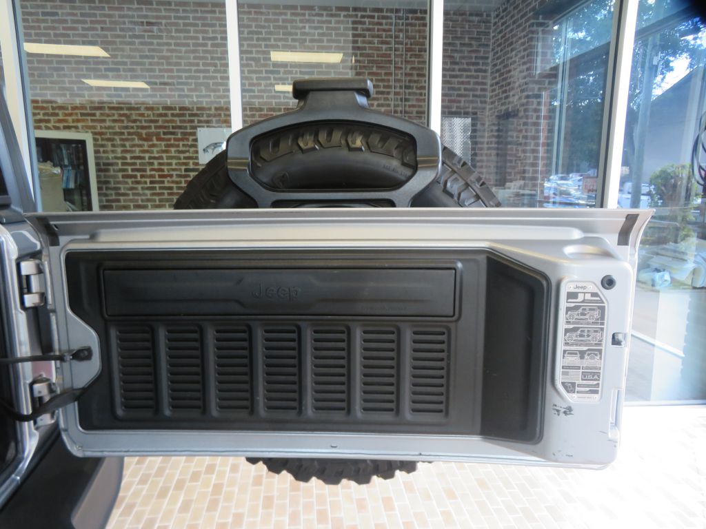Photo 43 of this JEEP WRANGLER UNLIMI