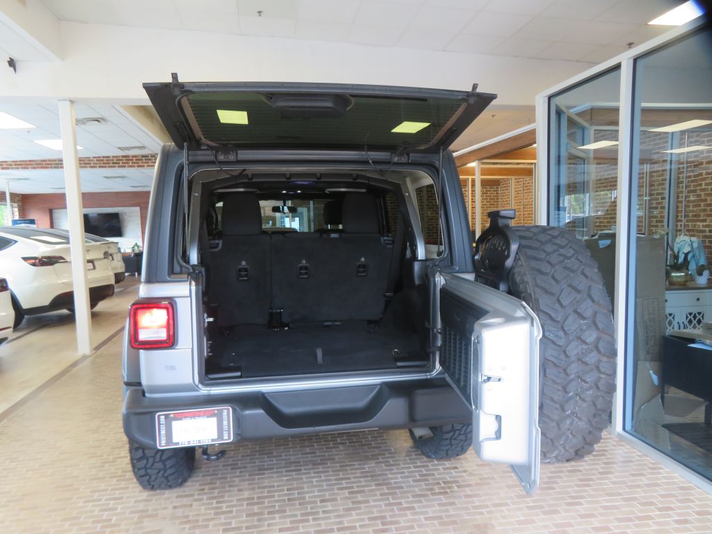 Photo 44 of this JEEP WRANGLER UNLIMI