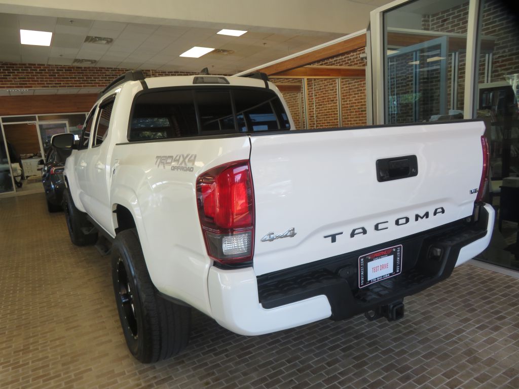 Photo 6 of this TOYOTA TACOMA