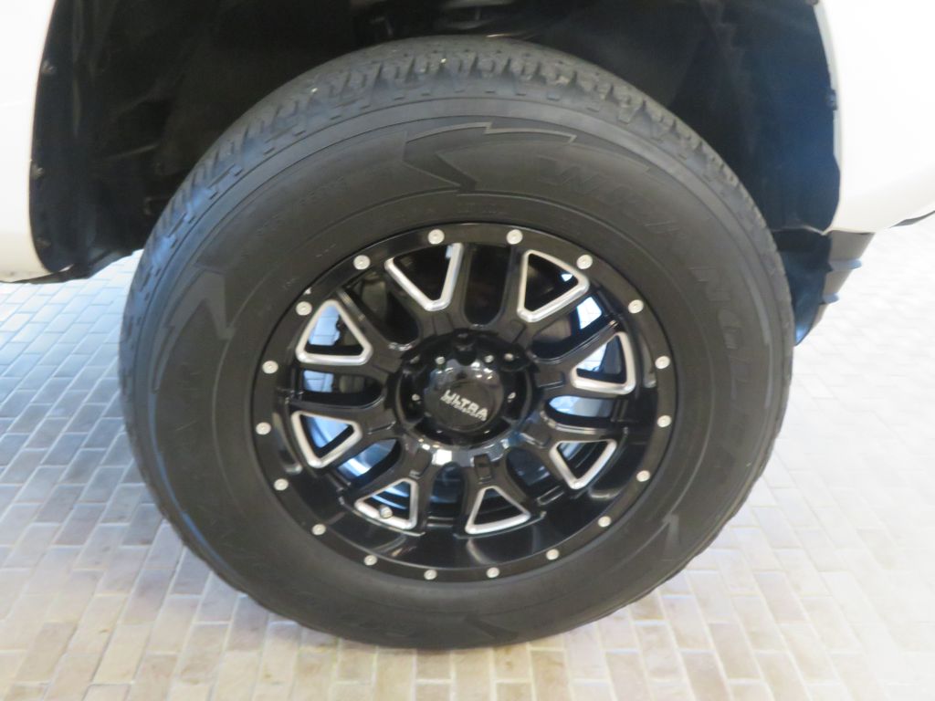 Photo 10 of this TOYOTA TACOMA