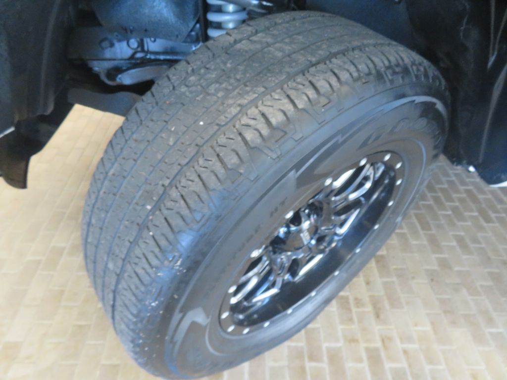 Photo 11 of this TOYOTA TACOMA