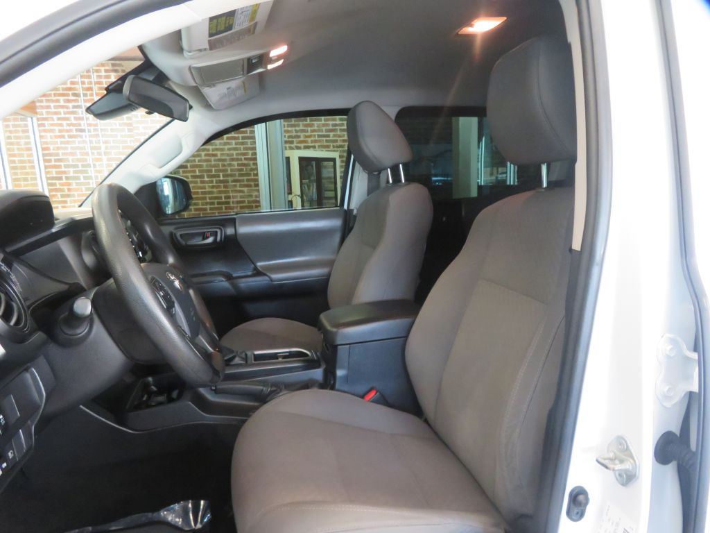 Photo 15 of this TOYOTA TACOMA