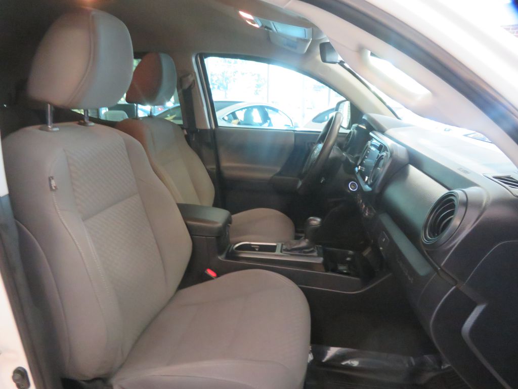 Photo 25 of this TOYOTA TACOMA