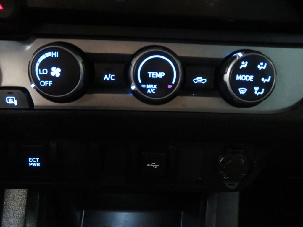 Photo 40 of this TOYOTA TACOMA
