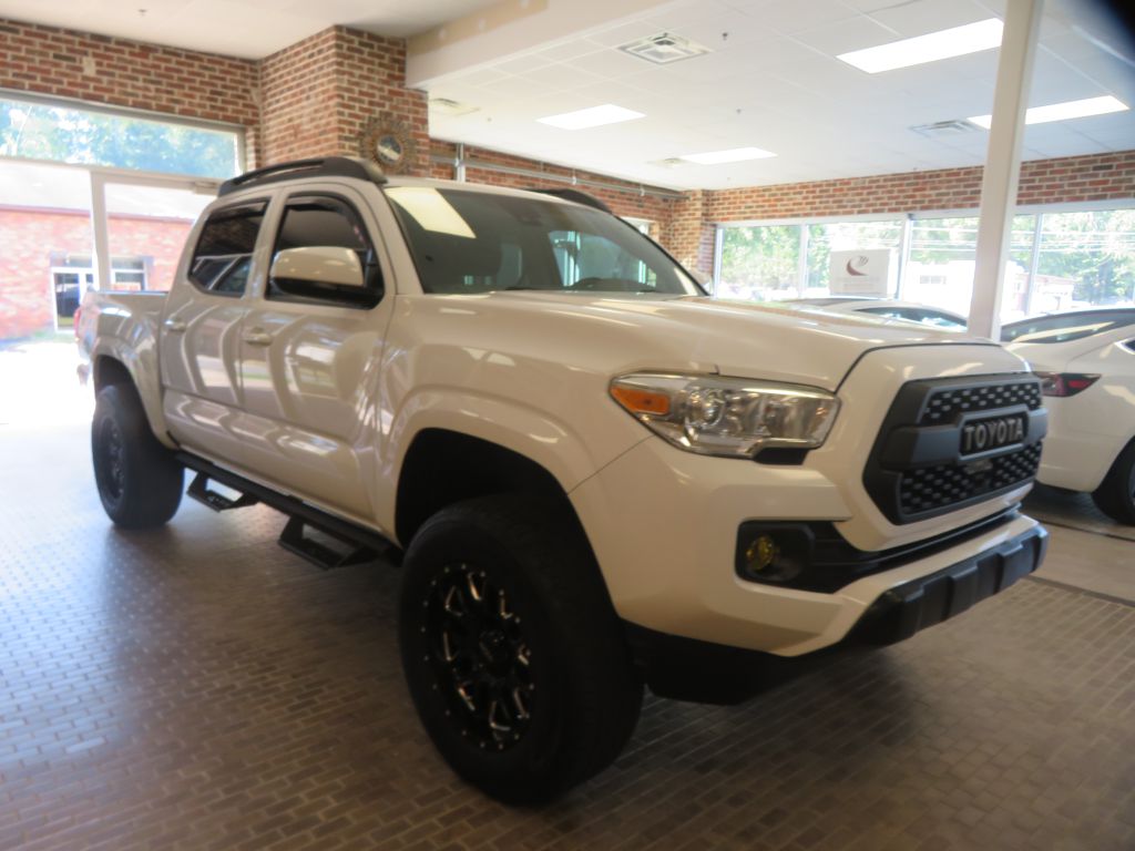 Photo 60 of this TOYOTA TACOMA